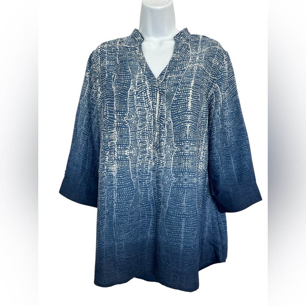 💙 EUC SOFT SURROUNDINGS Blue Ombré V-Neck Blouse | Women’s Medium